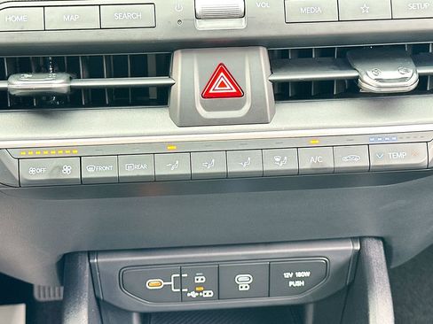 New 2025 Kia K4 LXS image 15