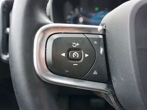 Used 2023 Volvo XC40 B4 Ultimate w/ Climate Package image 7