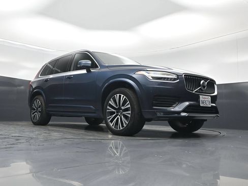 Used 2021 Volvo XC90 T5 Momentum w/ Protection Package Premier AWD/4WD image 45