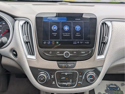 Used 2023 Chevrolet Malibu LS FWD image 26