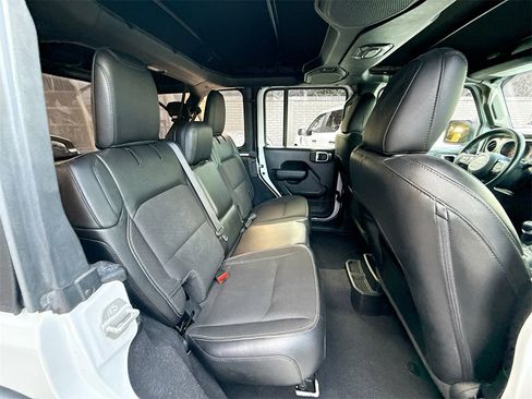 Used 2021 Jeep Wrangler Unlimited Freedom Edition image 30