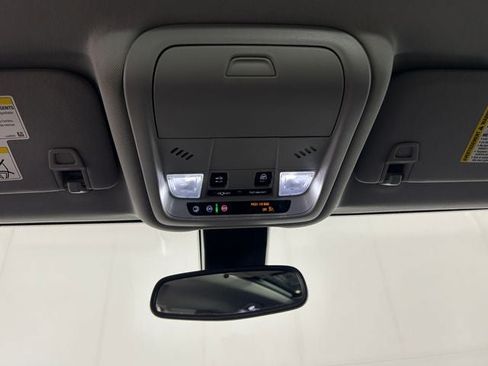 Used 2023 GMC Terrain SLE w/ Driver Convenience Package FWD image 24
