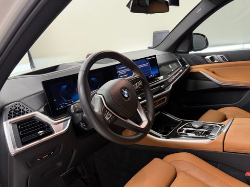 Certified 2024 BMW X5 xDrive40i w/ Premium Package AWD/4WD image 4