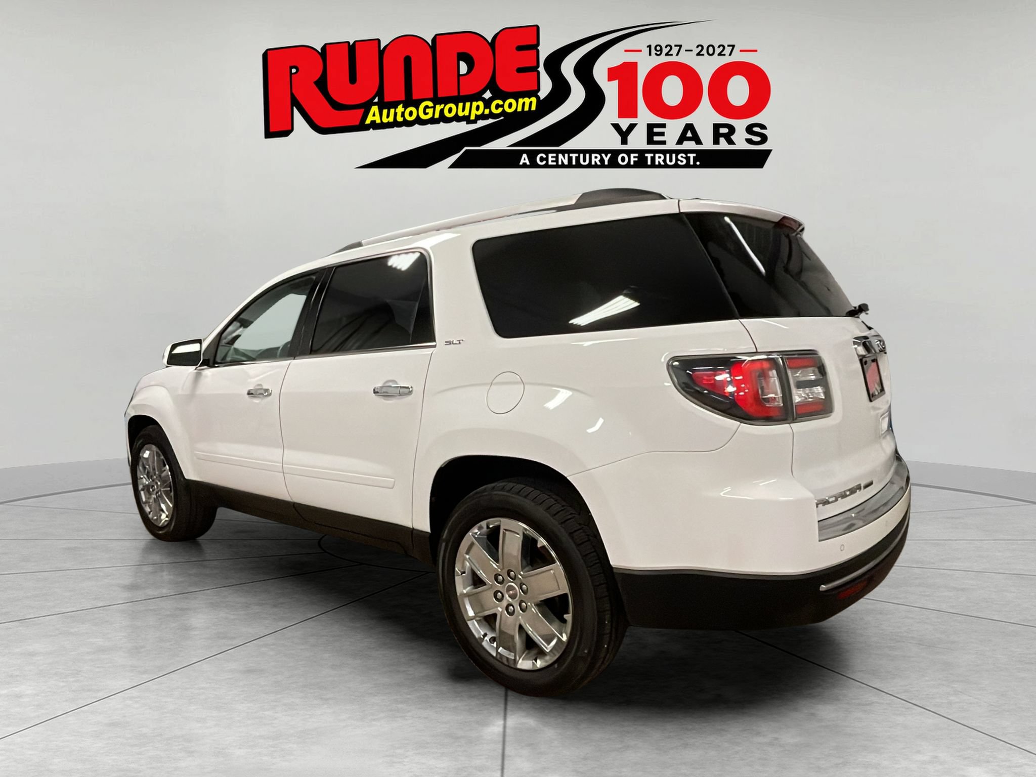 Used 2017 GMC Acadia Limited SLT AWD/4WD image 3
