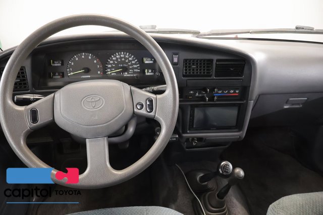 Used 1992 Toyota Pickup Deluxe AWD/4WD image 15