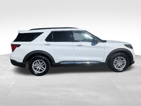 Used 2025 Ford Explorer Active image 8