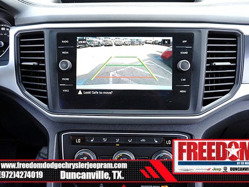 Used 2021 Volkswagen Atlas Cross Sport SE w/ Panoramic Sunroof Package FWD image 20