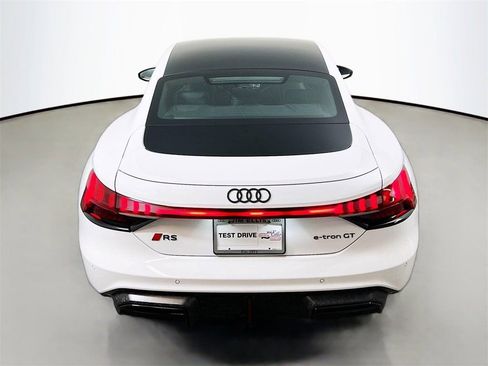 New 2026 Audi RS e-tron GT Base image 6