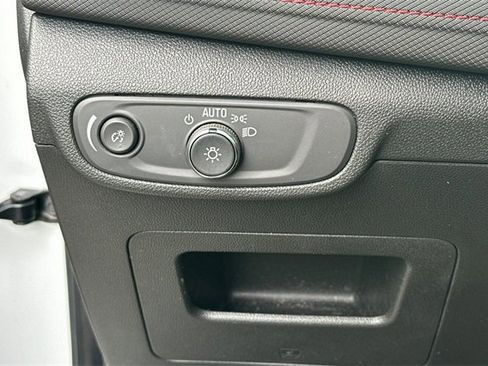 Used 2024 Chevrolet TrailBlazer RS w/ Convenience Package image 35