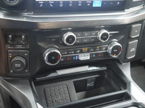 Certified 2024 Ford F350 Lariat w/ Lariat Ultimate Package AWD/4WD image 19