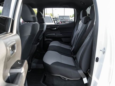 Used 2023 Toyota Tacoma TRD Off-Road image 40