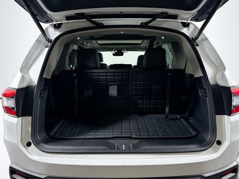 Used 2025 Honda Pilot Touring image 32