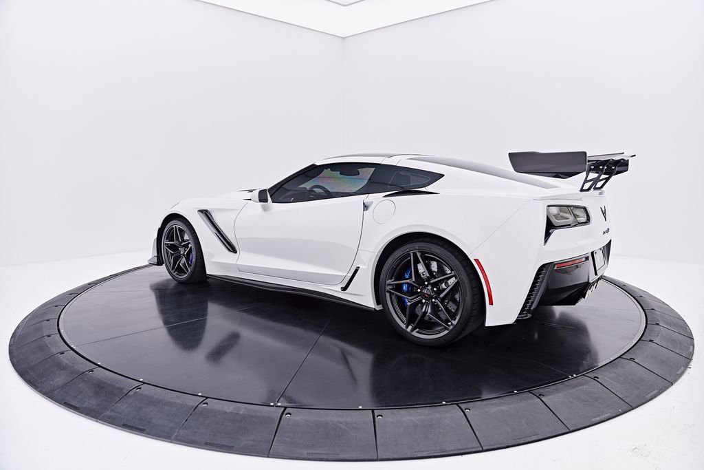 Used 2019 Chevrolet Corvette ZR1 RWD image 23