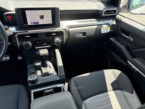 New 2025 Toyota Tacoma TRD Sport image 5