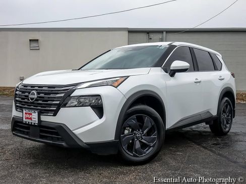 Used 2026 Nissan Rogue SV w/ Cold Weather Package AWD/4WD image 2