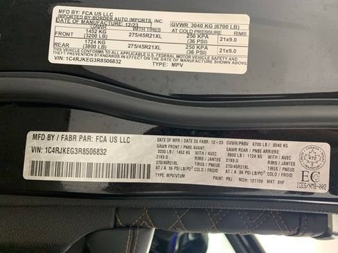 Used 2024 Jeep Grand Cherokee L Summit w/ Rear Seat Video Group I AWD/4WD image 43