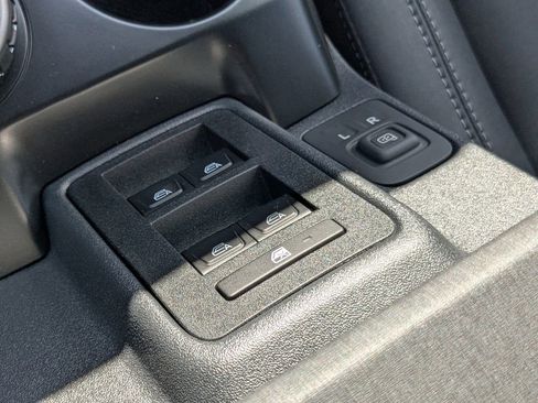 New 2025 Ford Bronco Badlands image 25