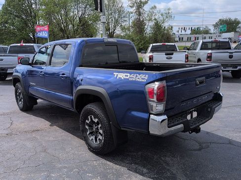 Used 2022 Toyota Tacoma TRD Off-Road image 5