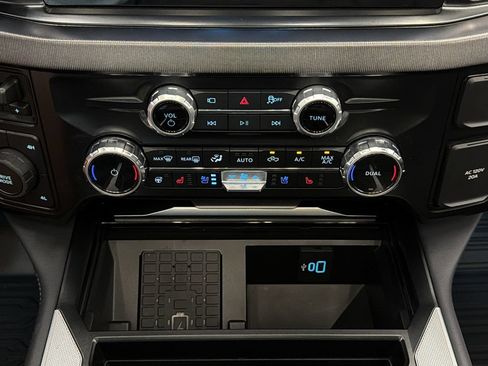 Used 2026 Ford F450 Platinum w/ FX4 Off-Road Package AWD/4WD image 25