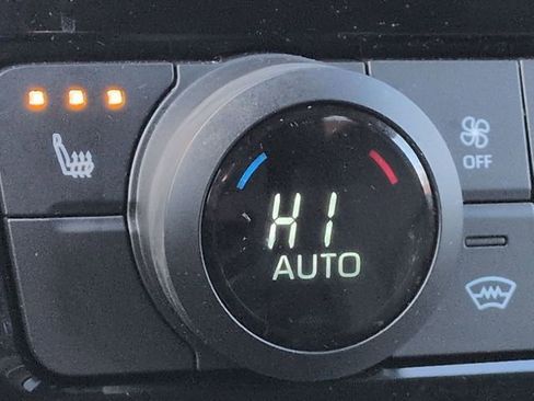 Used 2025 Toyota Grand Highlander AWD image 21