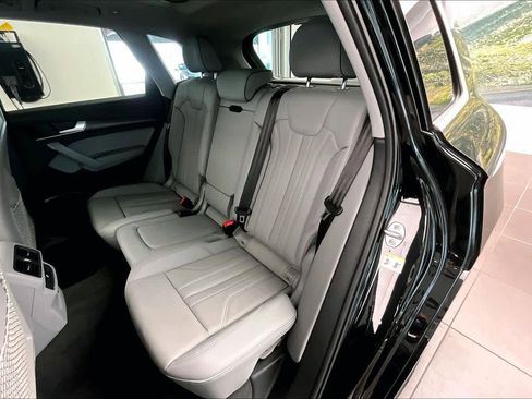 Certified 2025 Audi Q5 2.0T Premium Plus w/ Premium Plus Package image 21