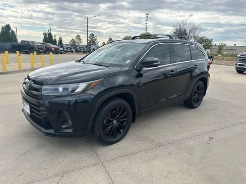 Used 2019 Toyota Highlander SE AWD/4WD image 36