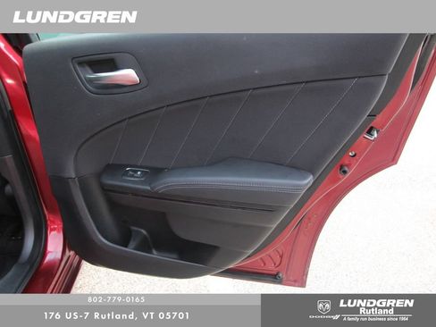 Used 2017 Dodge Charger SXT w/ Driver Confidence Group AWD/4WD image 19