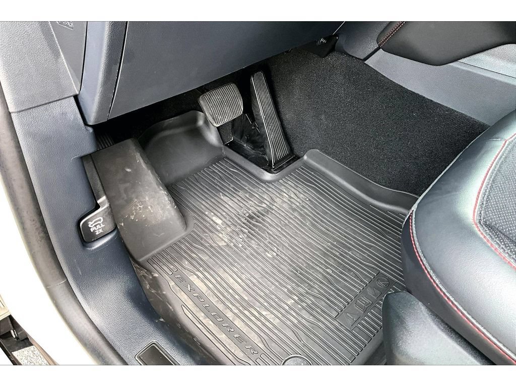 Used 2025 Ford Explorer ST AWD/4WD image 30