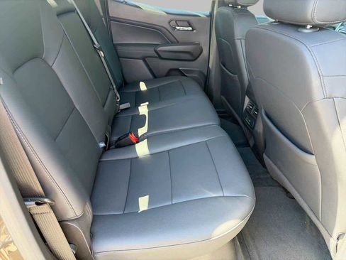 Used 2024 Chevrolet Colorado LT w/ LT Convenience Package III AWD/4WD image 13
