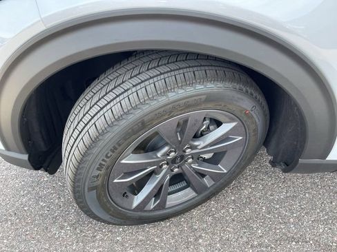 New 2026 Ford Explorer Active w/ Active Comfort Package AWD/4WD image 11