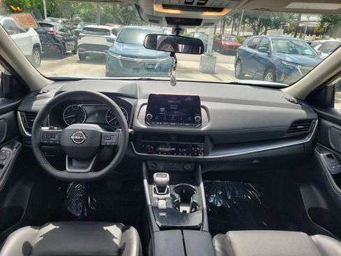 Used 2026 Nissan Rogue Dark Armor FWD image 9