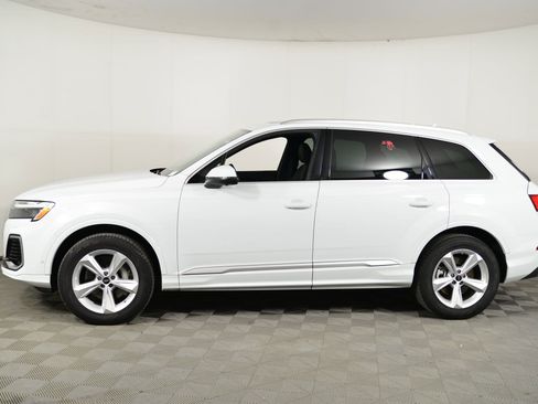 Used 2025 Audi Q7 2.0T Premium w/ Convenience Package image 2