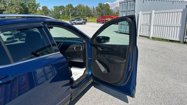 Used 2019 Chevrolet Equinox LT w/ Sun & Navigation Package AWD/4WD image 42
