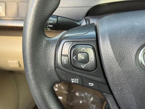 Used 2017 Toyota Camry LE image 18