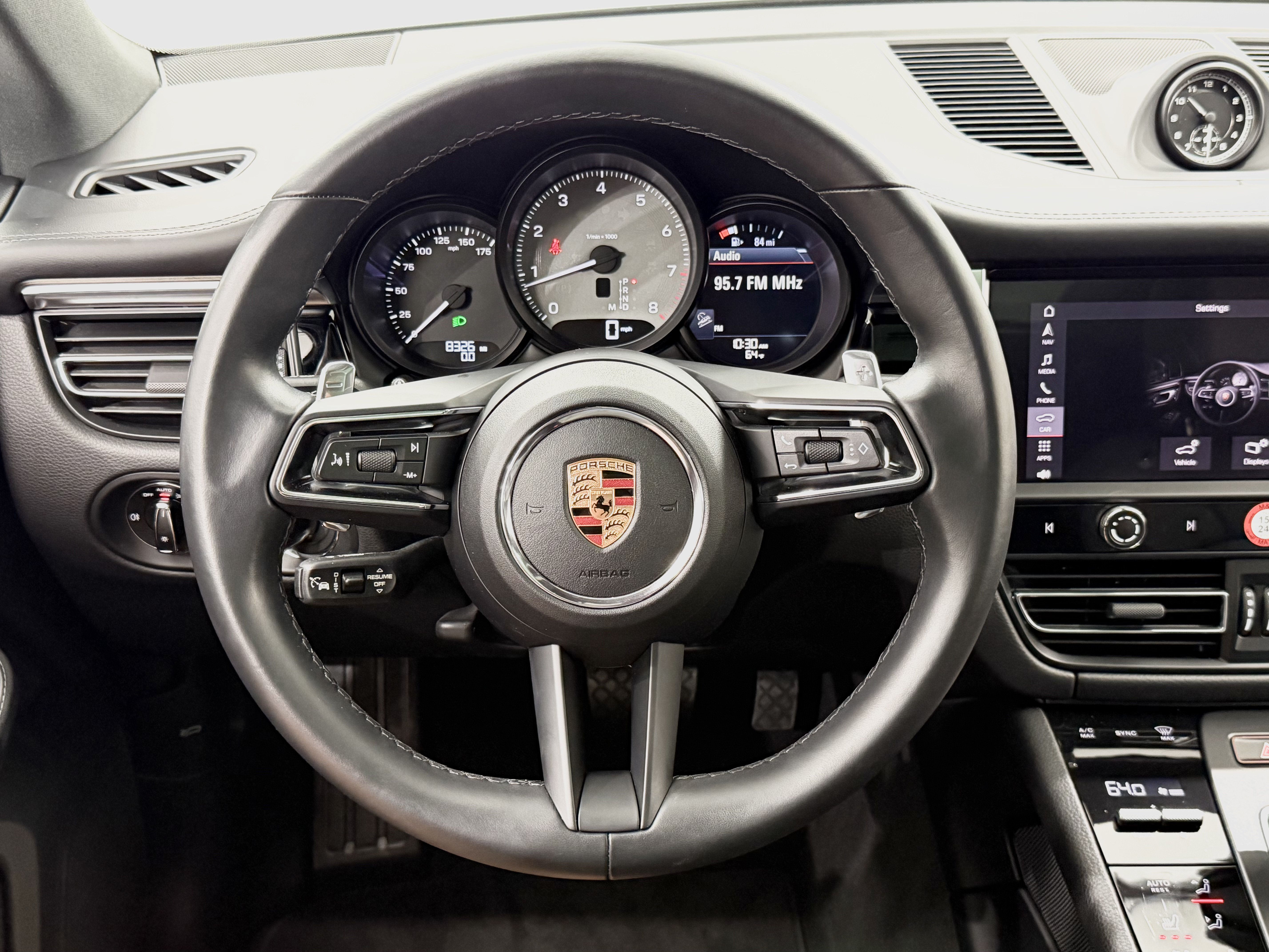 Certified 2024 Porsche Macan S AWD/4WD image 48