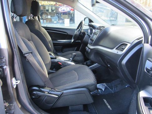 Used 2018 Dodge Journey SE w/ Popular Equipment Group FWD image 13