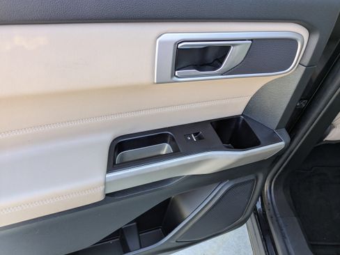 Used 2023 Ford Explorer XLT w/ Equipment Group 202A image 14