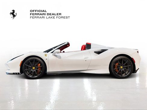 Certified 2023 Ferrari F8 Tributo image 3