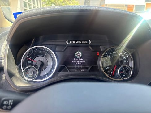 Used 2021 RAM 1500 Laramie AWD/4WD image 3