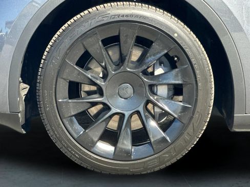 Used 2023 Tesla Model Y Long Range AWD/4WD image 26