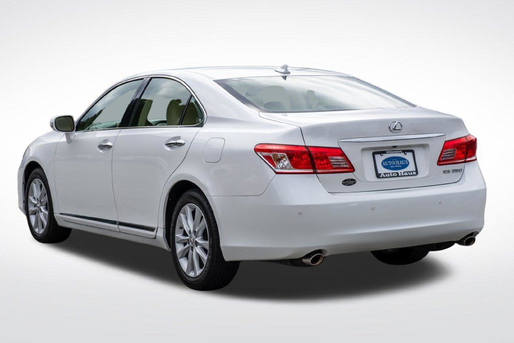 Used 2011 Lexus ES 350 w/ Preferred Accessory Package FWD image 5