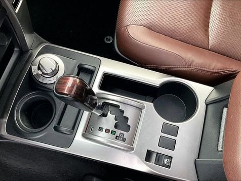 Used 2020 Toyota 4Runner SR5 image 18