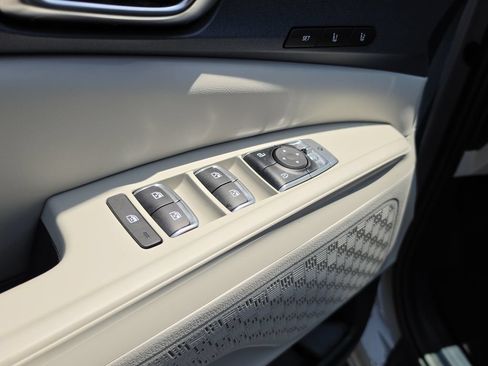 New 2026 Kia Carnival SX FWD image 20