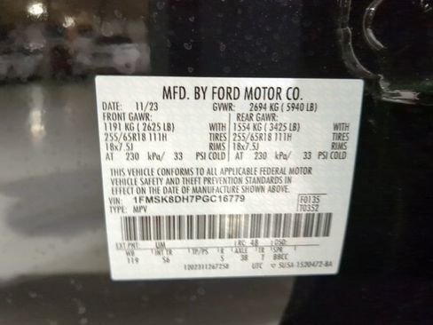 Used 2023 Ford Explorer XLT w/ Equipment Group 202A AWD/4WD image 17