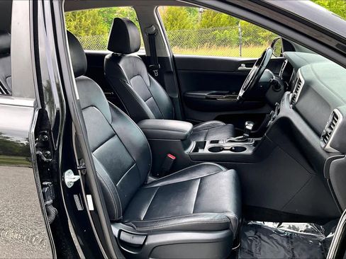 Used 2018 Kia Sportage EX AWD/4WD image 9