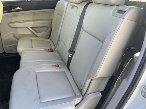 Used 2019 Volkswagen Atlas SE w/ Towing Package image 17