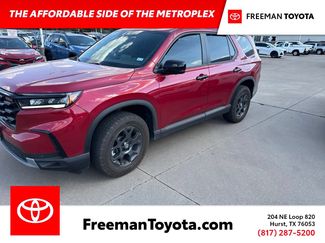 Used 2025 Honda Pilot TrailSport video 1