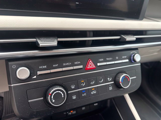 Used 2025 Hyundai Tucson SE FWD image 17