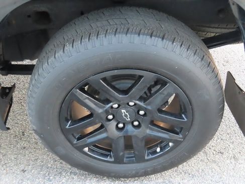 Used 2023 Chevrolet Silverado 1500 Custom image 15