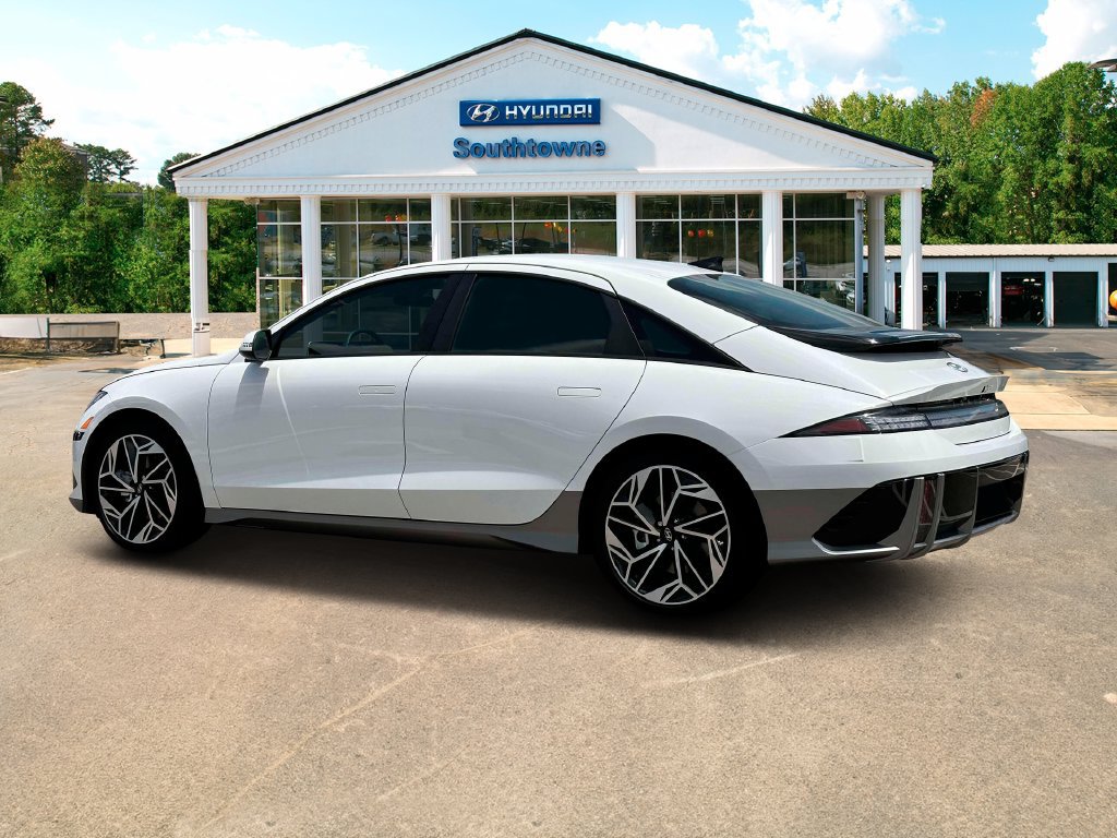 Used 2024 Hyundai Ioniq 6 SEL RWD image 4